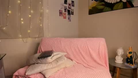 Snapshot of alice_guzman1 chatting on February 12, 11:20 pm ALICE Alice guzman online show from February 12, 11:20 pm