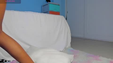 Snapshot of alice_guzman1 chatting on June 8, 5:46 pm ALICE Alice guzman online show from June 8, 5:46 pm