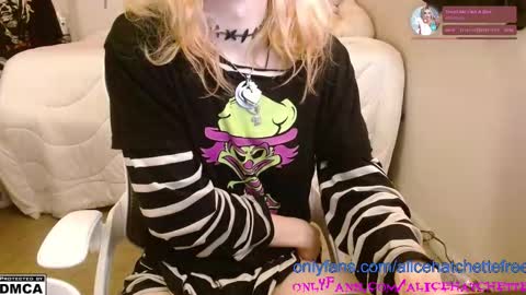 Alice Hatchette online show from October 15, 10:15 am