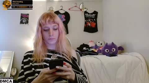 Alice Hatchette online show from November 6, 4:08 pm