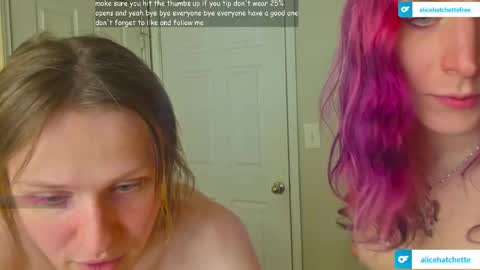 Snapshot of alice_hatchette chatting on May 16, 7:56 pm Alice Hatchette online show from May 16, 7:56 pm