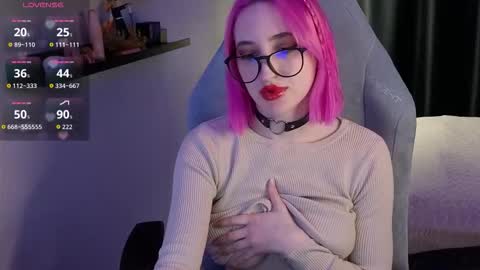 Alice online show from December 4, 3:21 pm