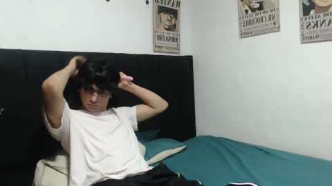 Snapshot of alice_julls chatting on April 6, 2:40 pm alice online show from April 6, 2:40 pm
