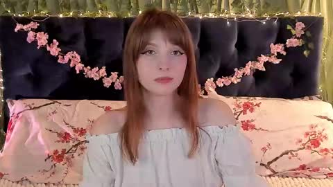 Snapshot of alice_langley chatting on March 5, 3:29 pm Alice 3 online show from March 5, 3:29 pm