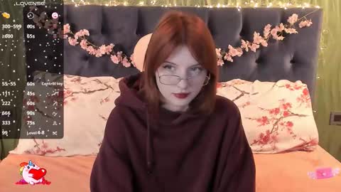 Snapshot of alice_langley chatting on October 1, 12:11 pm Alice 3 online show from October 1, 12:11 pm