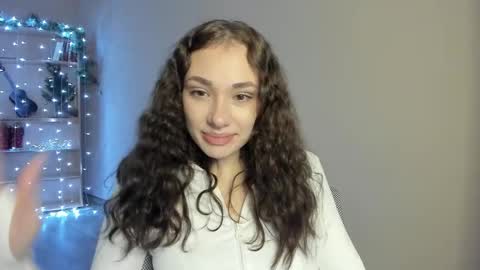 Snapshot of alice_love_888 chatting on December 14, 12:10 pm Alice online show from December 14, 12:10 pm