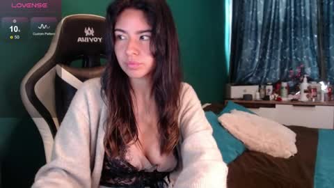 Alice online show from April 27, 3:32 pm
