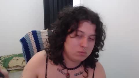 Snapshot of alice_psilocybe_sabina420 chatting on January 18, 4:00 pm Alicia Aldara online show from January 18, 4:00 pm