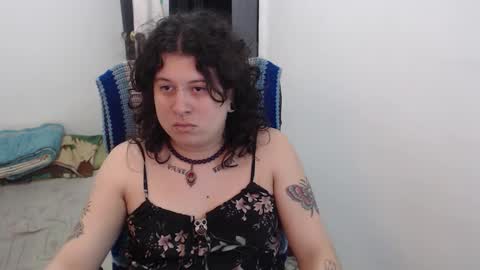 Snapshot of alice_psilocybe_sabina420 chatting on January 19, 12:53 pm Alicia Aldara online show from January 19, 12:53 pm