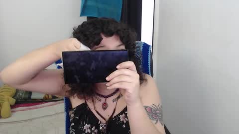 Snapshot of alice_psilocybe_sabina420 chatting on February 14, 3:20 pm Alicia Aldara online show from February 14, 3:20 pm