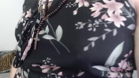 Snapshot of alice_psilocybe_sabina420 chatting on February 22, 8:40 pm Alicia Aldara online show from February 22, 8:40 pm