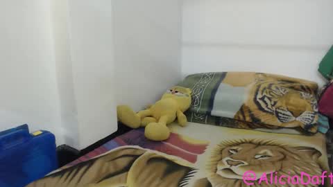 Snapshot of alice_psilocybe_sabina420 chatting on March 15, 4:40 am Alicia Aldara online show from March 15, 4:40 am