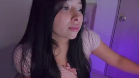 alice_scoth_69 online show from June 29, 11:49 pm