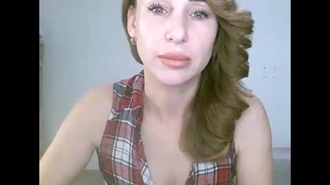 Snapshot of alice_sewx chatting on November 13, 1:32 pm Alice Sewx online show from November 13, 1:32 pm