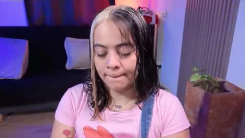 Alice online show from December 21, 1:29 pm