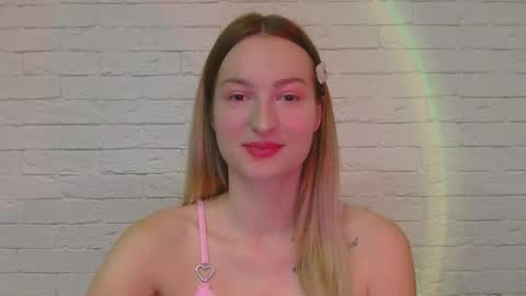 Snapshot of alice_sweet_01 chatting on November 4, 5:45 pm Alice online show from November 4, 5:45 pm