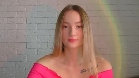 Snapshot of alice_sweet_01 chatting on November 20, 11:43 am Alice online show from November 20, 11:43 am