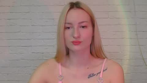 Snapshot of alice_sweet_01 chatting on March 2, 4:25 pm Alice online show from March 2, 4:25 pm