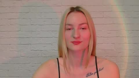 Snapshot of alice_sweet_01 chatting on March 4, 4:24 pm Alice online show from March 4, 4:24 pm