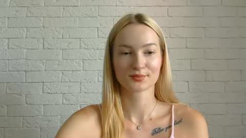 Snapshot of alice_sweet_01 chatting on July 15, 10:53 am Alice online show from July 15, 10:53 am