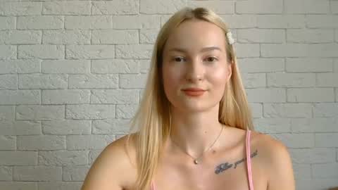 Snapshot of alice_sweet_01 chatting on July 16, 11:16 am Alice online show from July 16, 11:16 am
