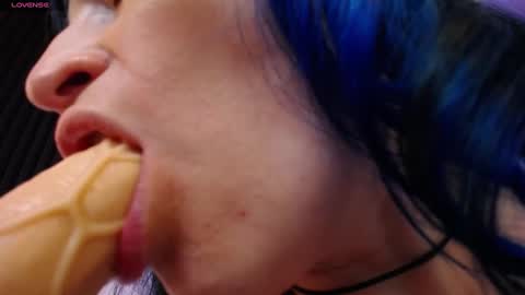 Snapshot of alice_sweetmomma chatting on February 22, 8:31 pm Alice online show from February 22, 8:31 pm