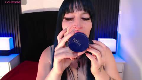 Snapshot of alice_sweetmomma chatting on June 27, 8:47 pm Alice online show from June 27, 8:47 pm