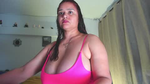 Snapshot of alice_thompsonx chatting on June 21, 11:40 pm Alice thompsonx online show from June 21, 11:40 pm