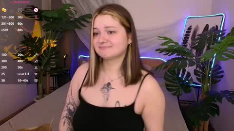 Alice  online show from November 16, 3:28 pm