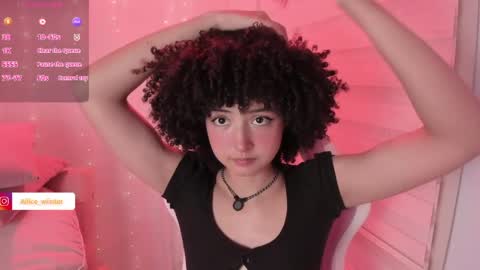 Snapshot of alice_wiinter chatting on May 28, 6:27 pm Alice online show from May 28, 6:27 pm