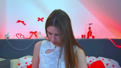 Snapshot of aliceatkin chatting on July 26, 6:10 am Alice online show from July 26, 6:10 am