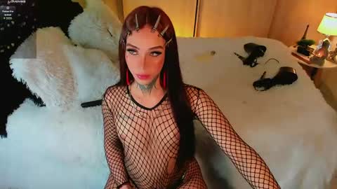 Snapshot of alicebby_bigcock19 chatting on June 14, 2:24 am Alice online show from June 14, 2:24 am
