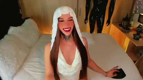 Snapshot of alicebby_bigcock19 chatting on July 24, 2:37 pm Alice online show from July 24, 2:37 pm