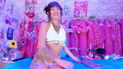     online show from November 17, 9:20 pm