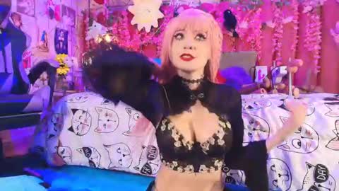 Snapshot of alicebenett_ chatting on July 17, 10:36 pm online show from July 17, 10:36 pm