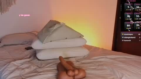 Snapshot of alicebenette chatting on June 14, 2:35 am Alice Benette online show from June 14, 2:35 am