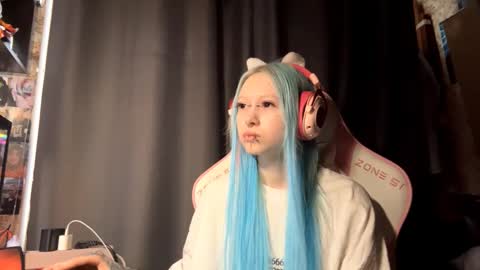 Snapshot of alicebourjolly chatting on February 10, 10:30 am Lina online show from February 10, 10:30 am