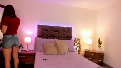 Alice Cullen online show from October 8, 1:09 pm