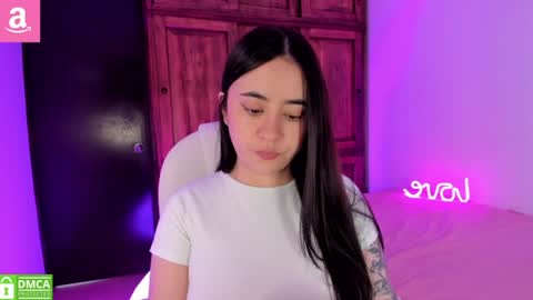 Aliceee  ..   97YP9VWGZHrefnav wishlist lists 1 online show from July 22, 8:44 pm