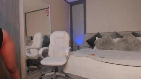 alicee_clark_ online show from March 4, 1:44 am