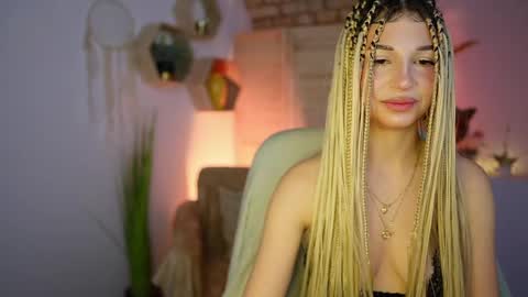 Alicee Kiss online show from January 2, 7:18 pm