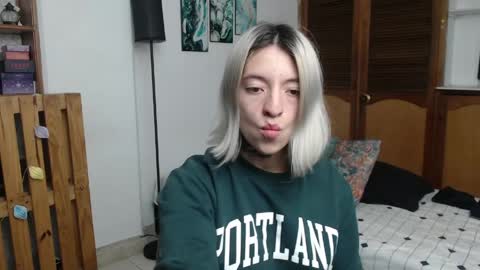 alicee_logan_ online show from June 9, 1:50 am