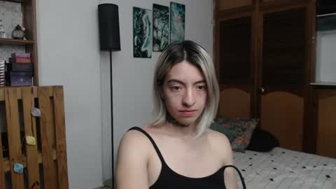 alicee_logan_ online show from June 17, 1:08 am