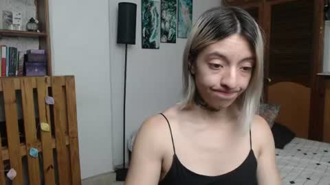 Snapshot of alicee_logan_ chatting on July 5, 1:45 am alicee_logan_ online show from July 5, 1:45 am