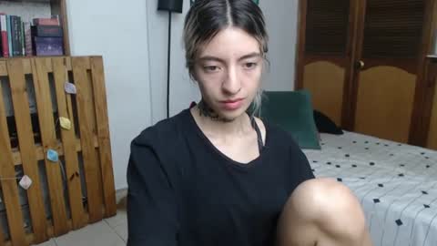 Snapshot of alicee_logan_ chatting on July 28, 1:34 am alicee_logan_ online show from July 28, 1:34 am