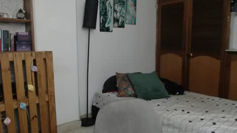 Snapshot of alicee_logan_ chatting on August 2, 1:59 am alicee_logan_ online show from August 2, 1:59 am