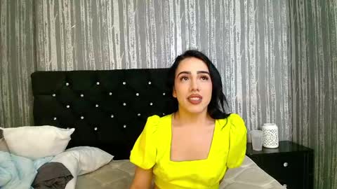 Snapshot of alicee_moonn chatting on May 9, 7:41 pm alicee_moonn online show from May 9, 7:41 pm