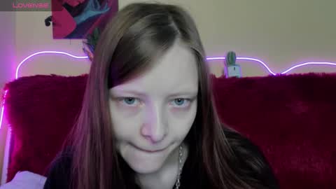 Alie online show from December 2, 6:19 am