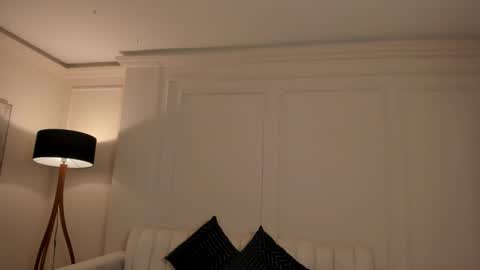 Alice online show from December 15, 5:39 pm