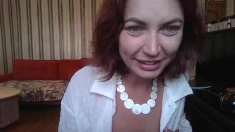 Snapshot of alicehoney_ chatting on April 25, 1:41 pm alicehoney_ online show from April 25, 1:41 pm